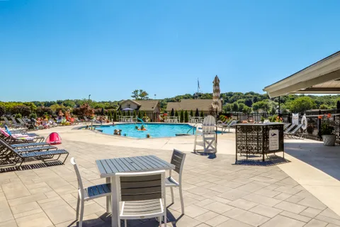 $465,000 | 271 Fontana Boulevard, Unit 930, Fontana, WI 53125