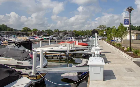 $465,000 | 271 Fontana Boulevard, Unit 930, Fontana, WI 53125