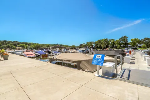 $465,000 | 271 Fontana Boulevard, Unit 930, Fontana, WI 53125