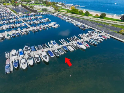 $465,000 | 271 Fontana Boulevard, Unit 930, Fontana, WI 53125