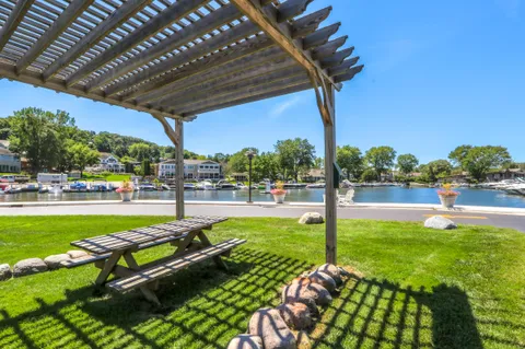 $465,000 | 271 Fontana Boulevard, Unit 930, Fontana, WI 53125