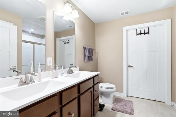 $300,000 | 38 Bibury Street, Martinsburg, WV 25405