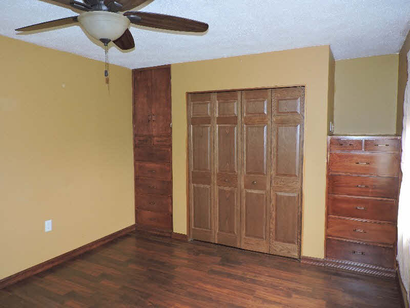 1184 South Carter Road Midland, MI 48642 - Photo 11 of 25
