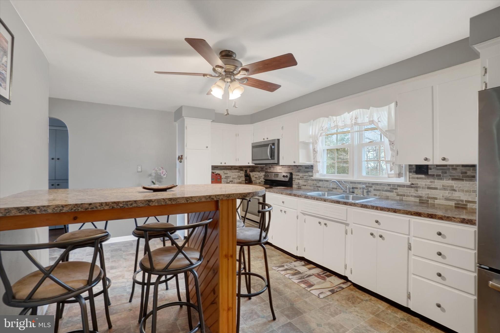 305 Burkholder Road Red Lion, PA 17356 - Photo 8 of 27