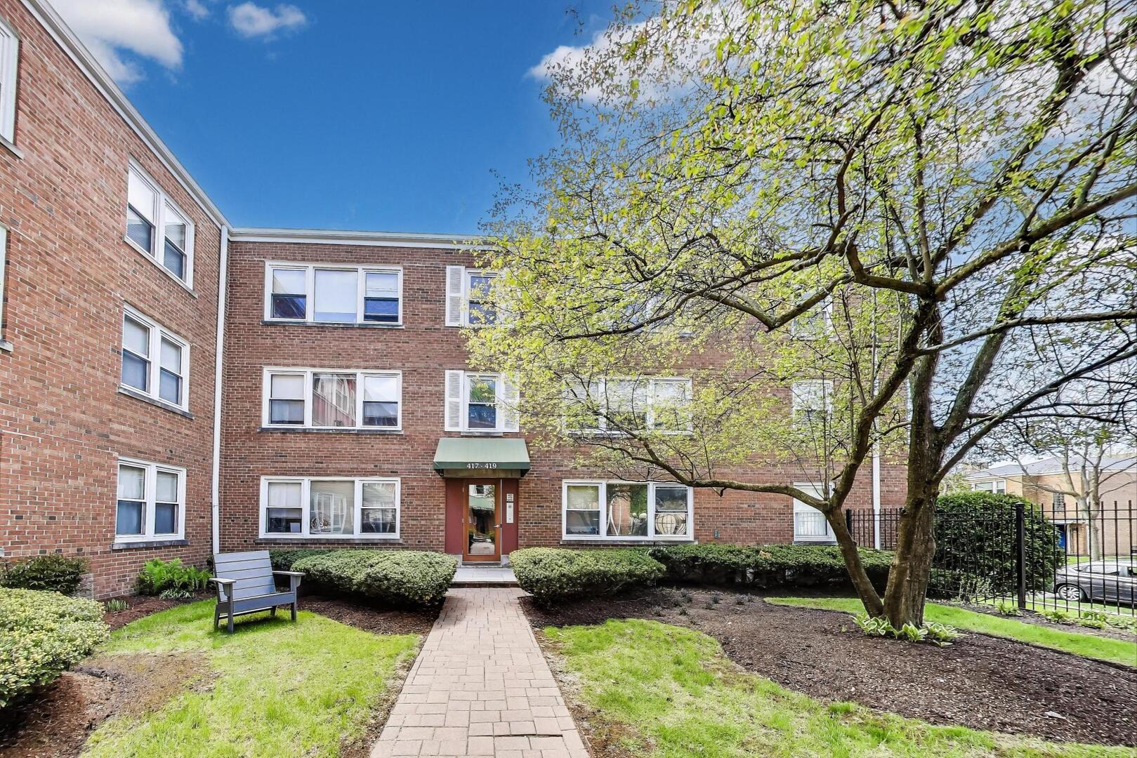 417 Custer Avenue, Unit 3W Evanston, IL 60202 - Photo 2 of 30