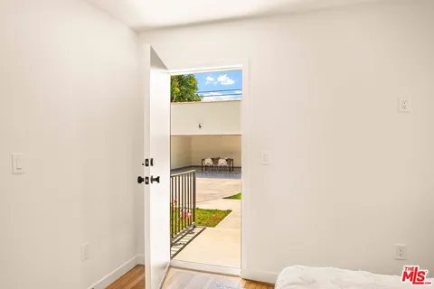 $999,000 | 2919 Somerset Drive, Los Angeles, CA 90016