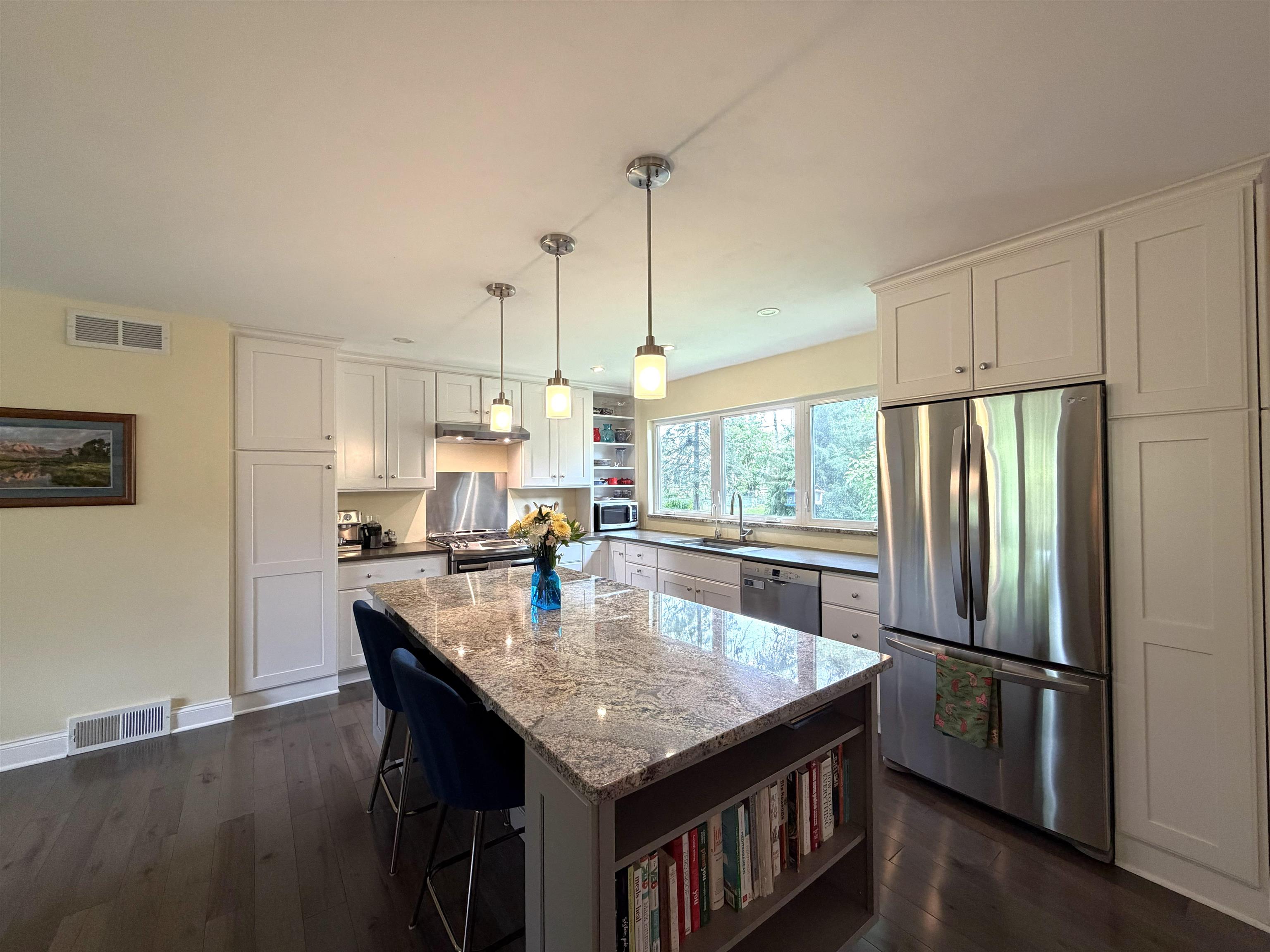 718 Delladonna Way Madison, WI 53704 - Photo 9 of 70