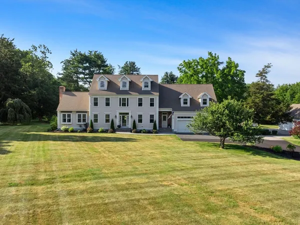 $1,695,000 | 6 Warburton Lane, Westborough, MA 01581