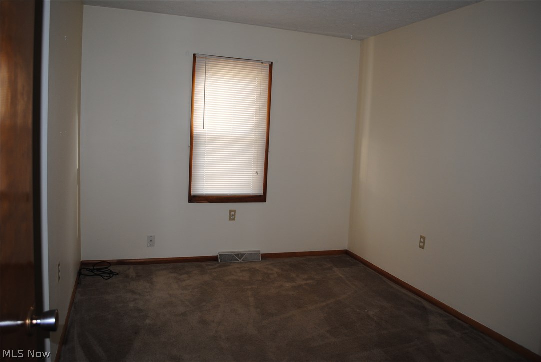 4767 Ridge Road Cortland, OH 44410 - Photo 13 of 23 Gallery Image 13