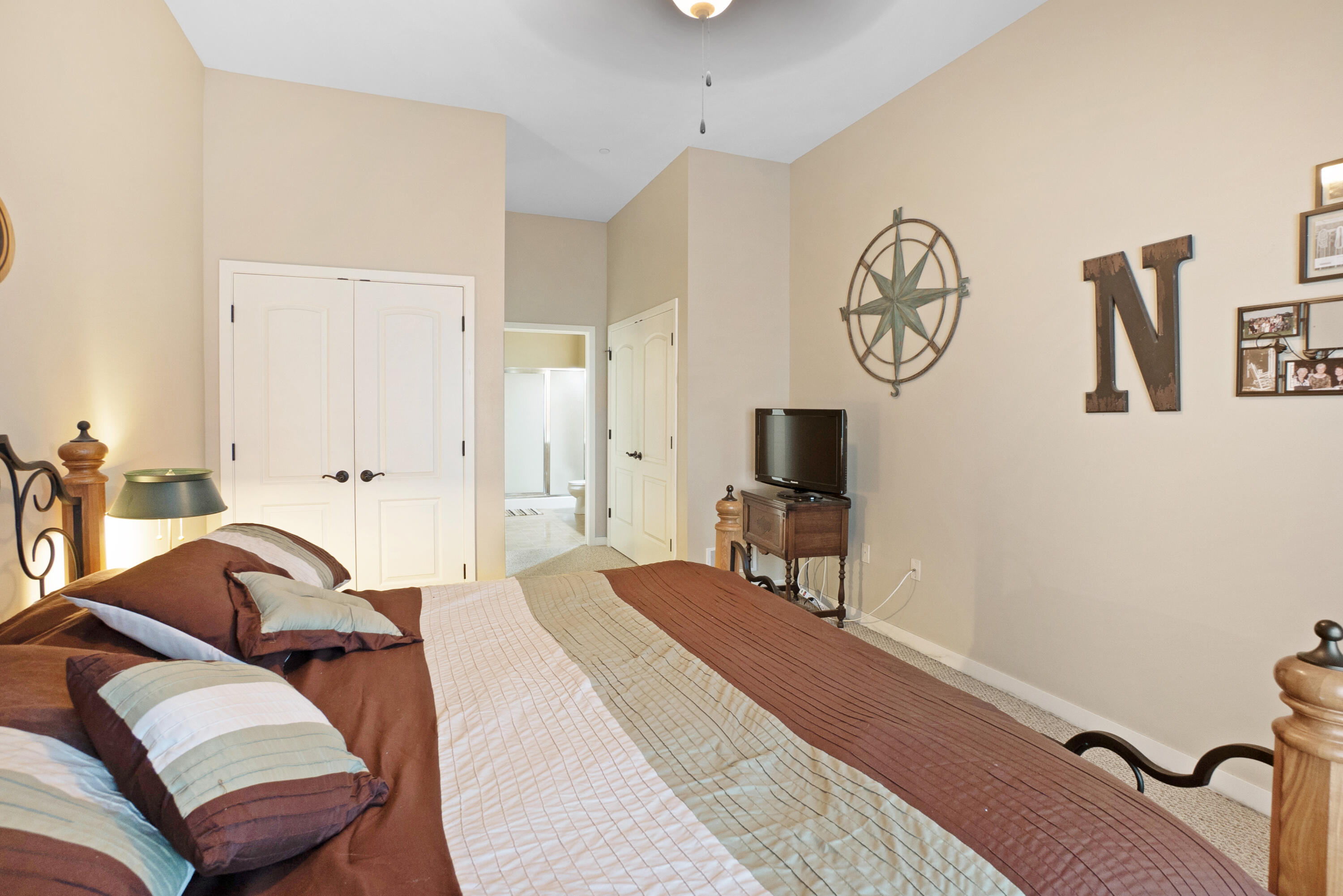 N51W34861 East Wisconsin Avenue, Unit 1120 Oconomowoc, WI 53069 - Photo 17 of 33 Master Bedroom