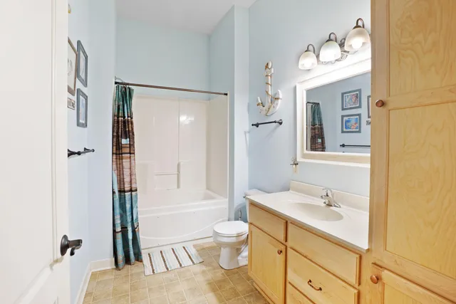 $361,900 | N51W34861 East Wisconsin Avenue, Unit 1120, Oconomowoc, WI 53069