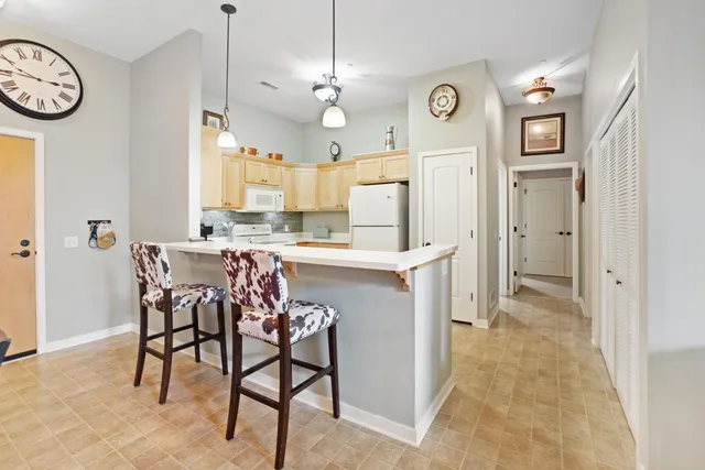 $361,900 | N51W34861 East Wisconsin Avenue, Unit 1120, Oconomowoc, WI 53069