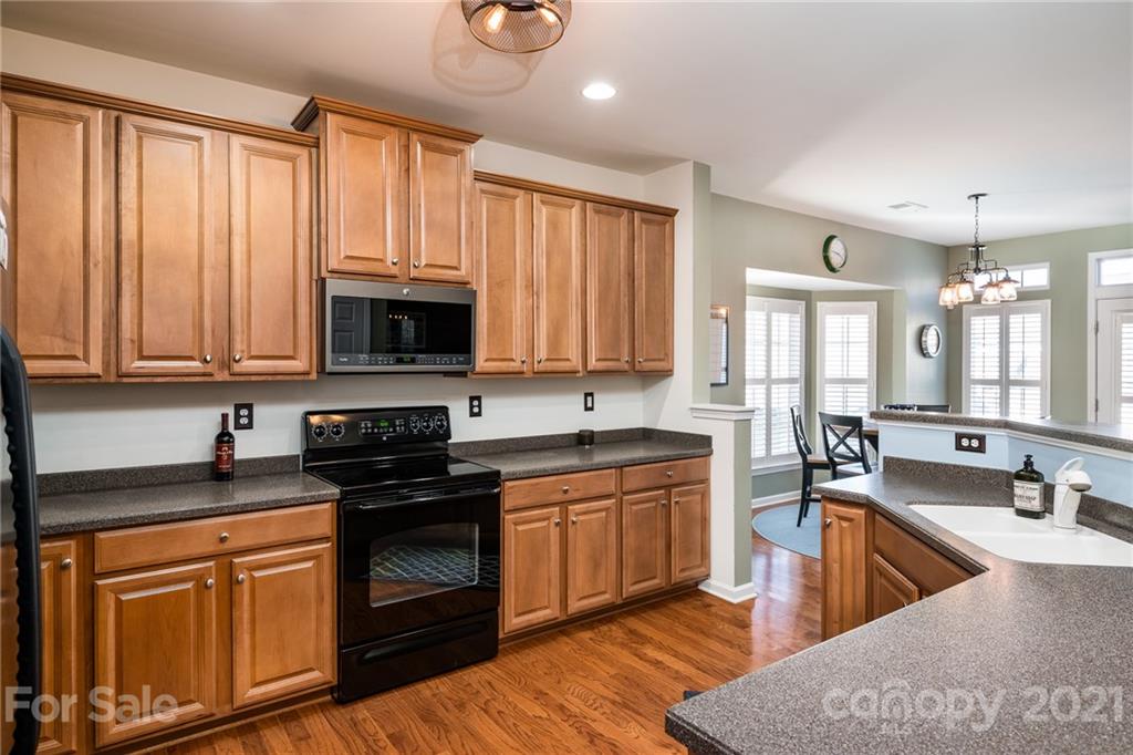 429 Magnolia Street Davidson, NC 28036 - Photo 7 of 39