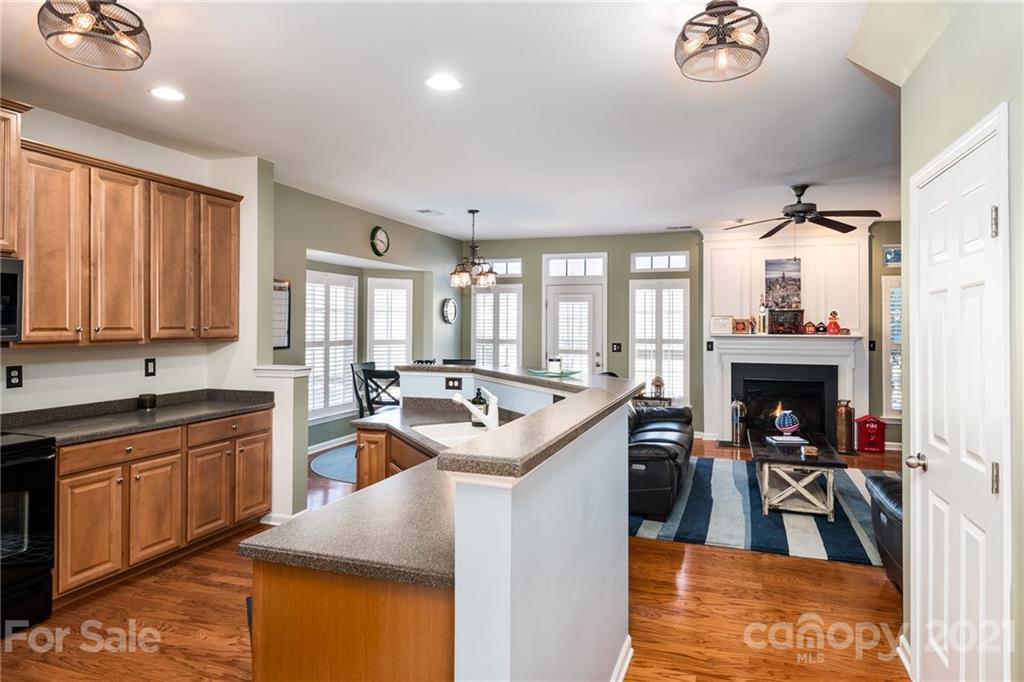 429 Magnolia Street Davidson, NC 28036 - Photo 9 of 39