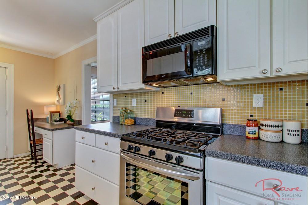 1705 Berwick Road Jacksonville, FL 32207 - Photo 12 of 35 San Marco home staging (10) WEB