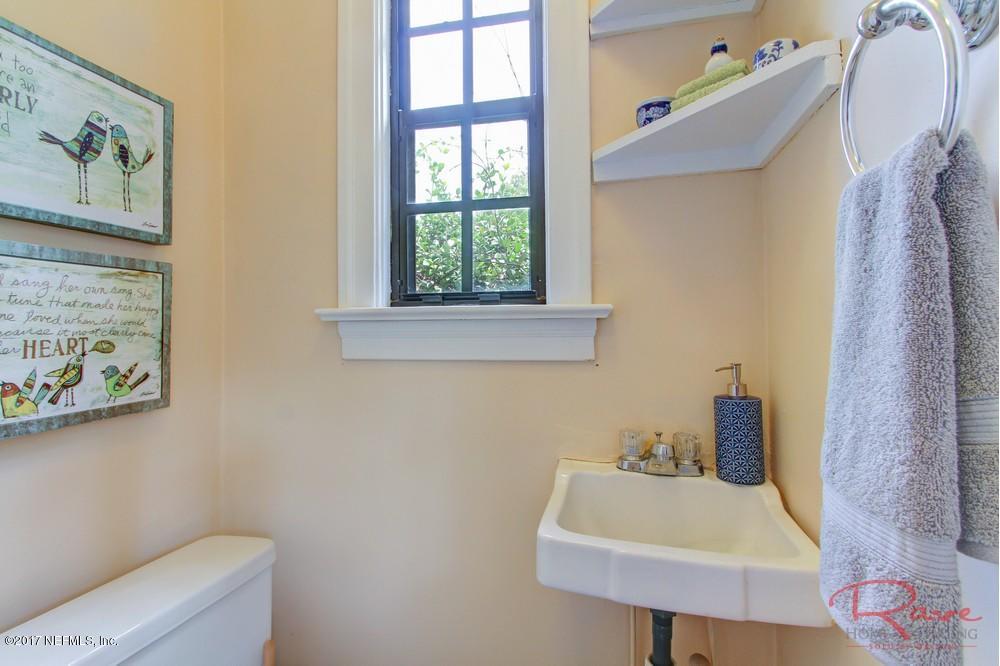 1705 Berwick Road Jacksonville, FL 32207 - Photo 16 of 35 guest bath