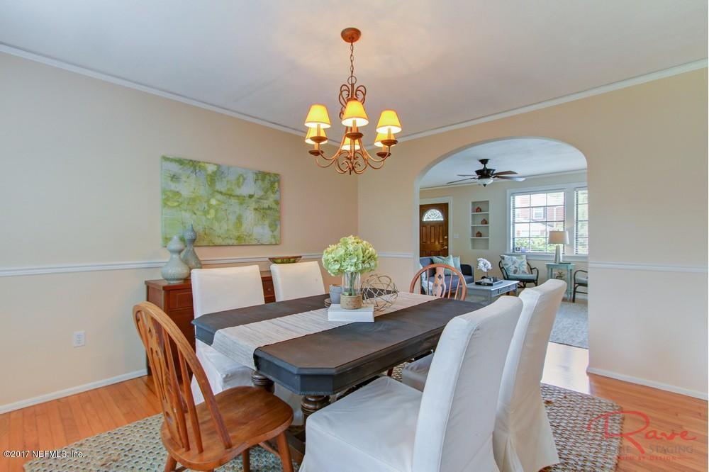 1705 Berwick Road Jacksonville, FL 32207 - Photo 17 of 35 spacious dining room