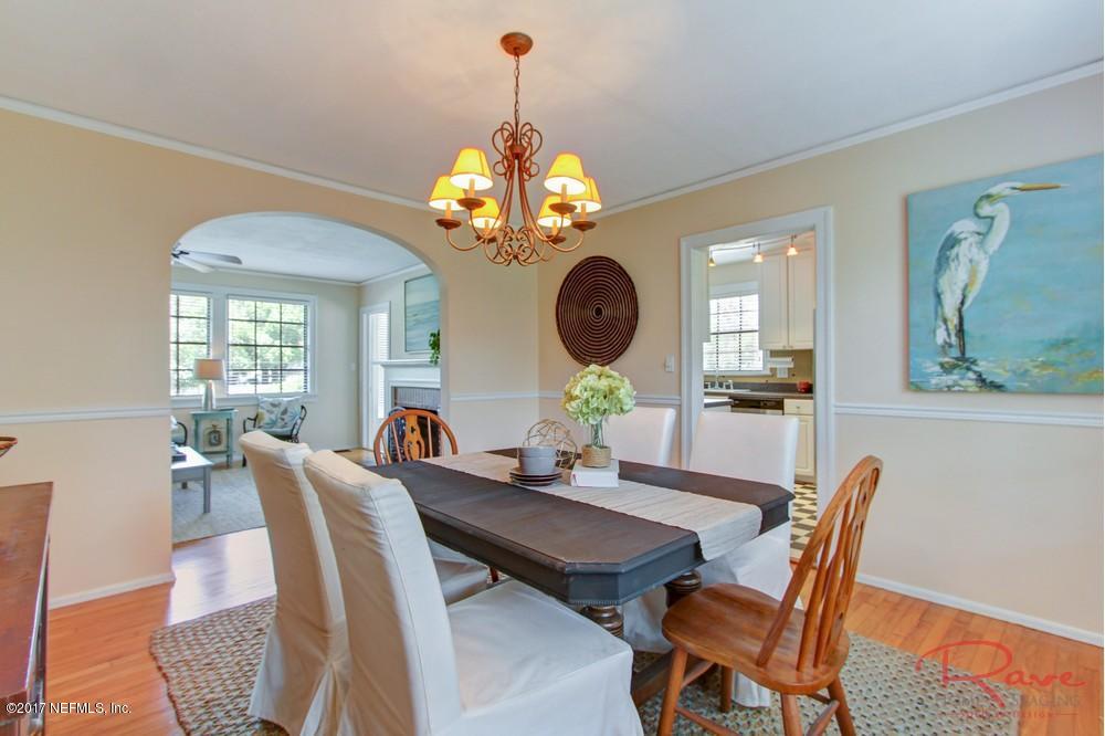 1705 Berwick Road Jacksonville, FL 32207 - Photo 18 of 35 open and bright