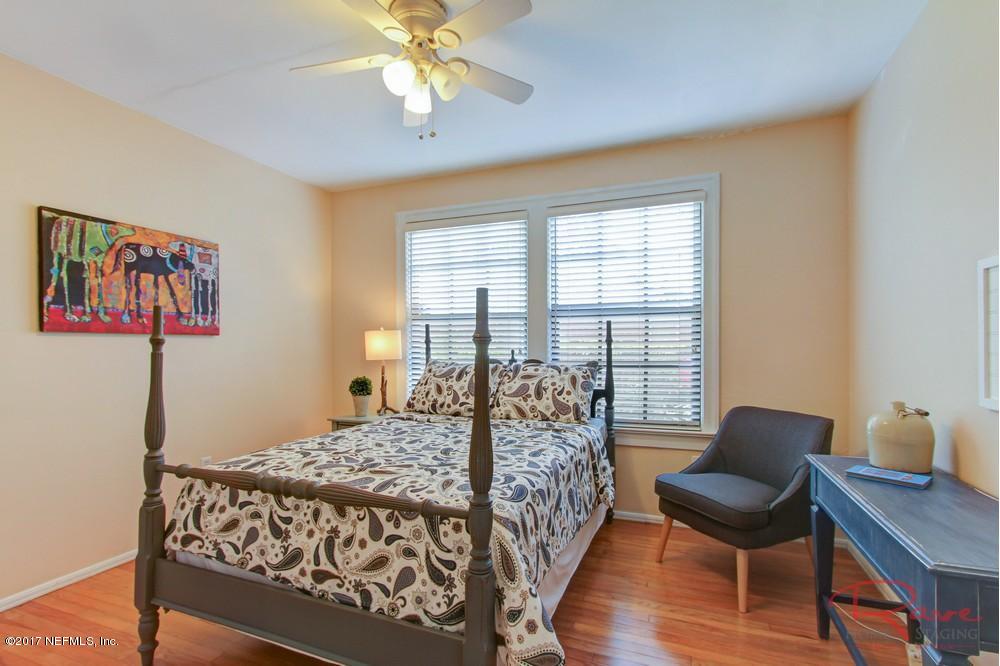 1705 Berwick Road Jacksonville, FL 32207 - Photo 21 of 35 3rd bedroom
