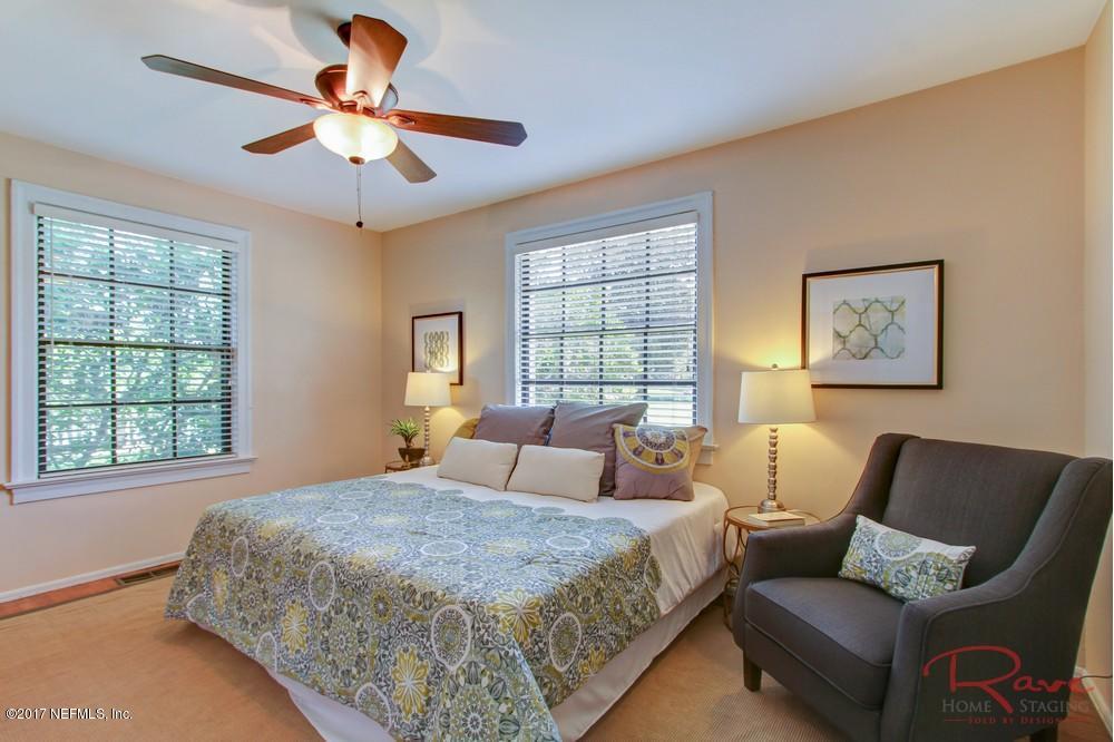 1705 Berwick Road Jacksonville, FL 32207 - Photo 27 of 35 master bedroom