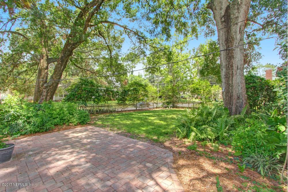 1705 Berwick Road Jacksonville, FL 32207 - Photo 30 of 35 large fenced yard