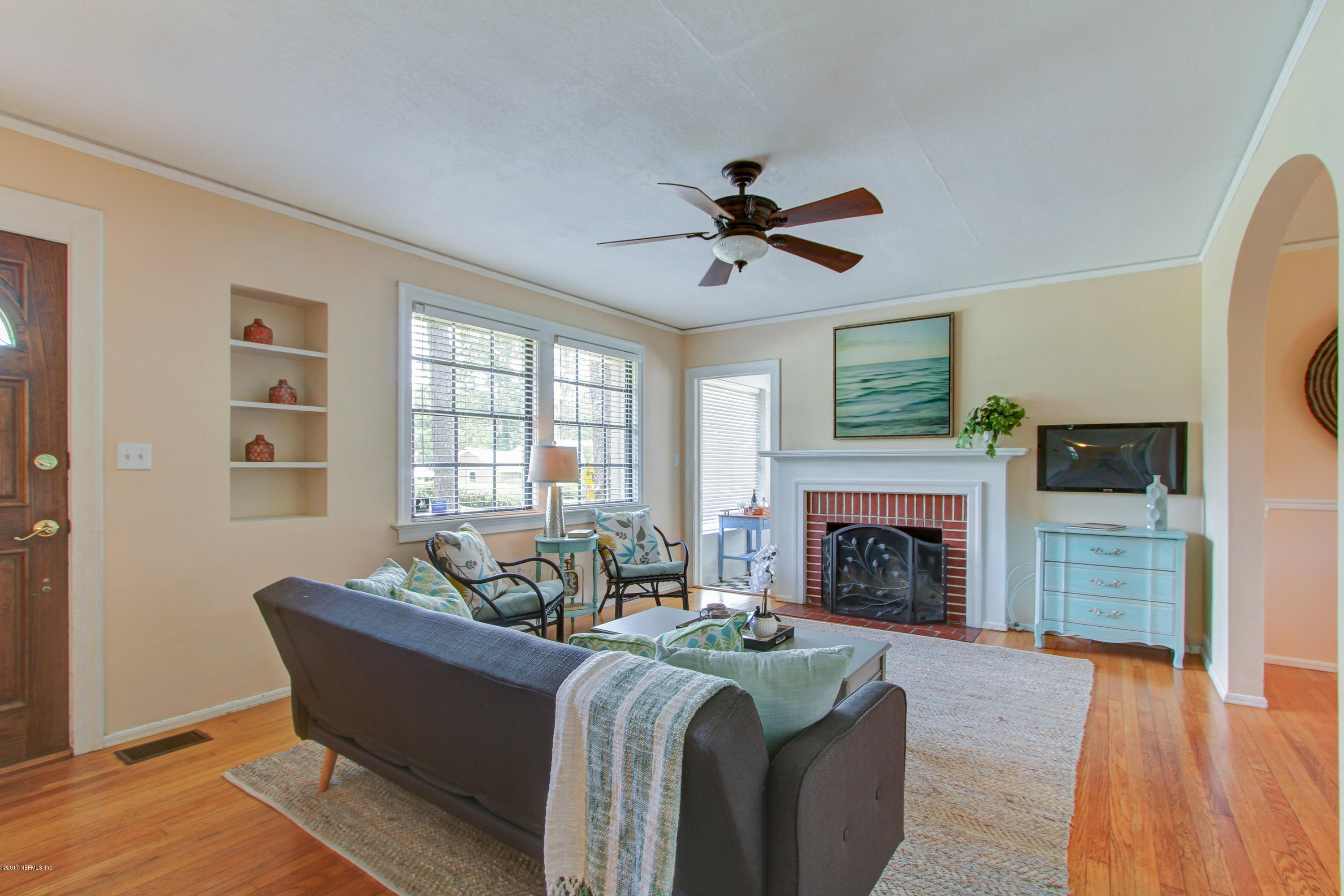 1705 Berwick Road Jacksonville, FL 32207 - Photo 4 of 35 glistening wood floors
