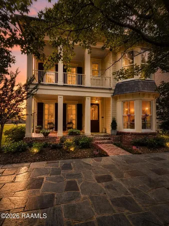 $889,000 | 106 Princeton Woods Loop, Lafayette, LA 70508