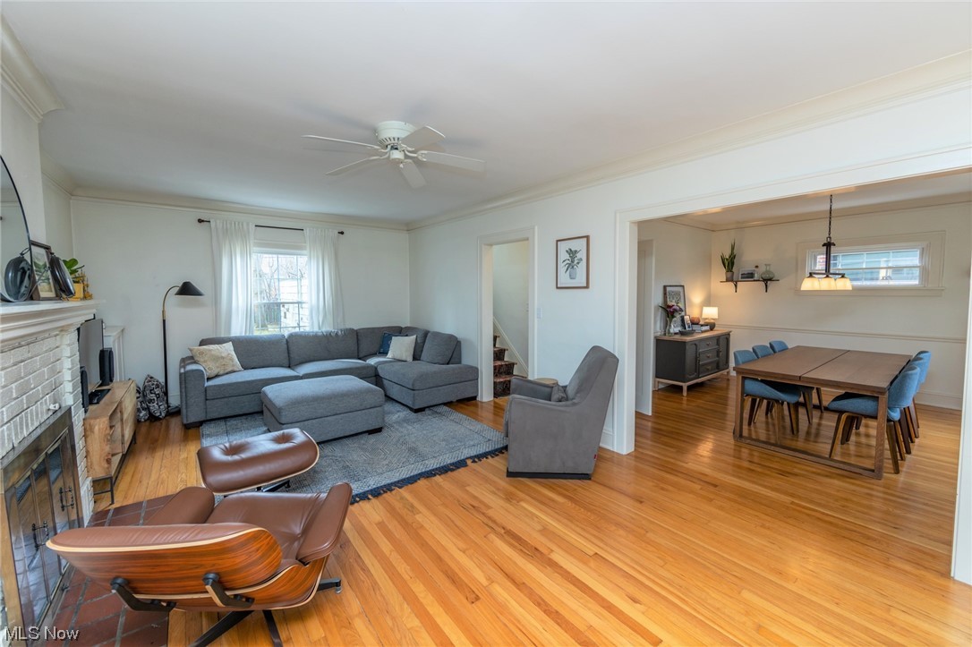 2556 Eaton Road Cleveland, OH 44118 - Photo 3 of 35