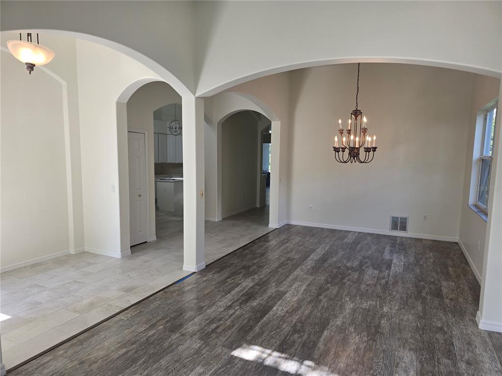 8427 Sailing Loop Lakewood Ranch, FL 34202 - Photo 5 of 44