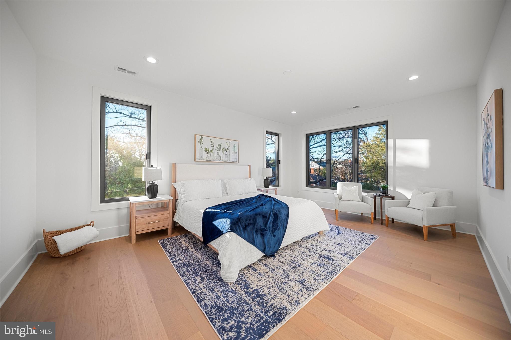 2100 South Nelson Street Arlington, VA 22204 - Photo 13 of 33 a living room with furniture and a large window