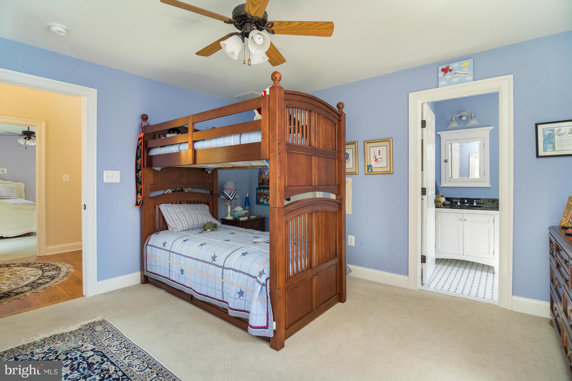 4 Ridge Road Annapolis, MD 21401 - Photo 24 of 93 Bedroom with ensuite bath