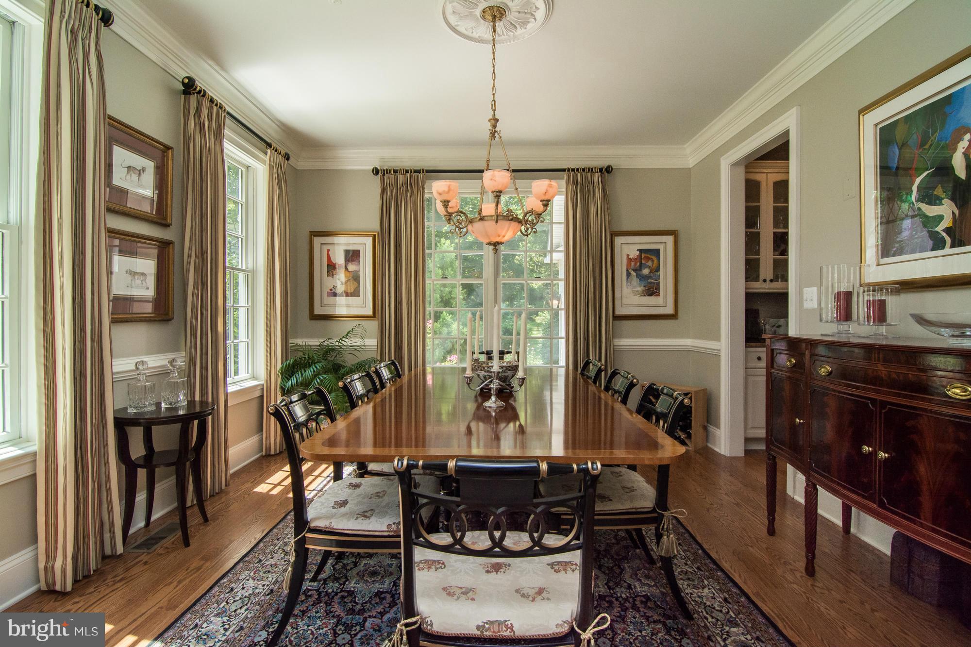 4 Ridge Road Annapolis, MD 21401 - Photo 5 of 93 Elegant dining room