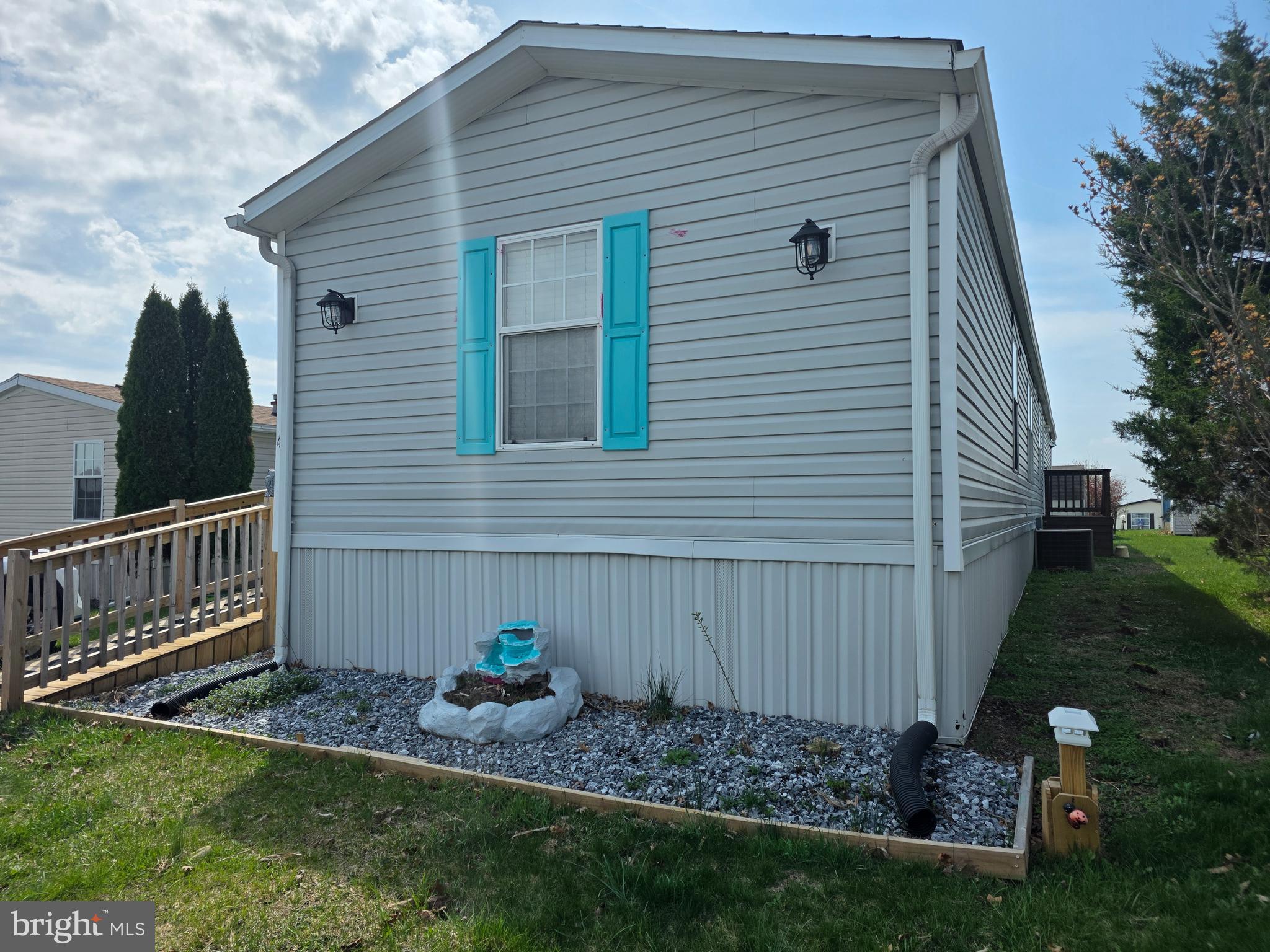 4 Pine Street Fredericksburg, PA 17026 - Photo 1 of 19