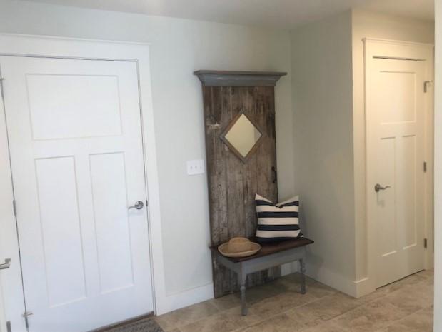 21 Hiltons Run, Unit 21 Kittery Point, ME 03905 - Photo 16 of 34 Mudroom