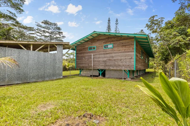 a view of a garden with plants