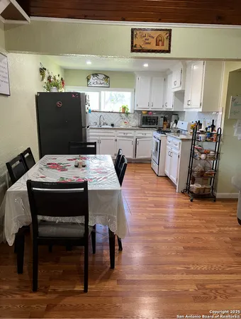 $180,000 | 100 Aniak Drive, Holiday Lakes, TX 77515
