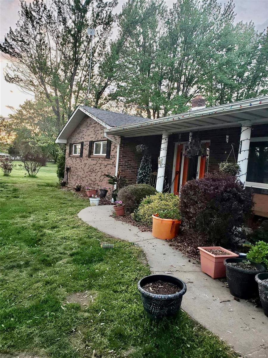 111 Rohrer Drive, Belle, MO 65013 Compass