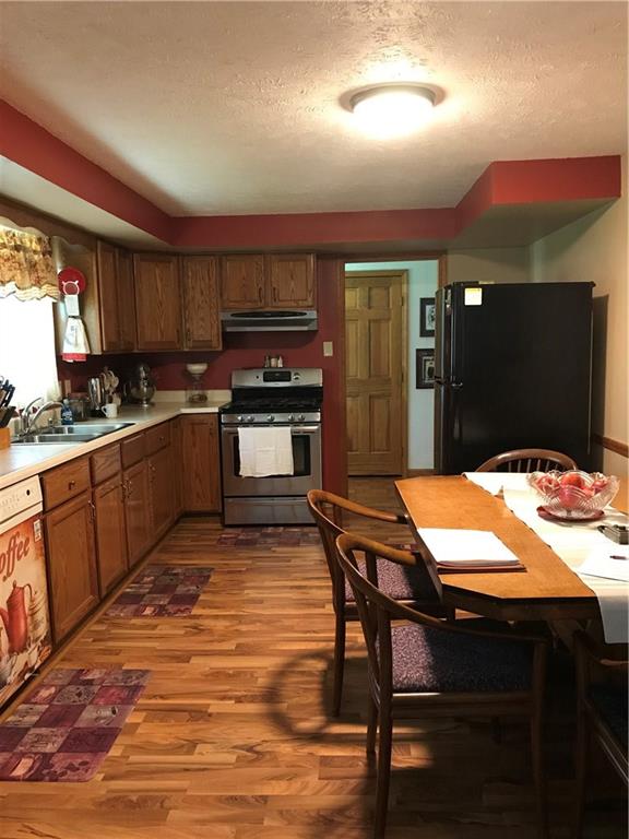 6915 Hickory Road Indianapolis, IN 46259 - Photo 8 of 18 Gallery Image 8