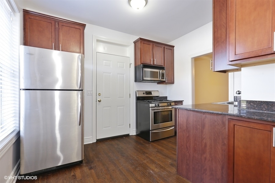 2452 West Addison Street, Unit 3A Chicago, IL 60618 - Photo 6 of 11