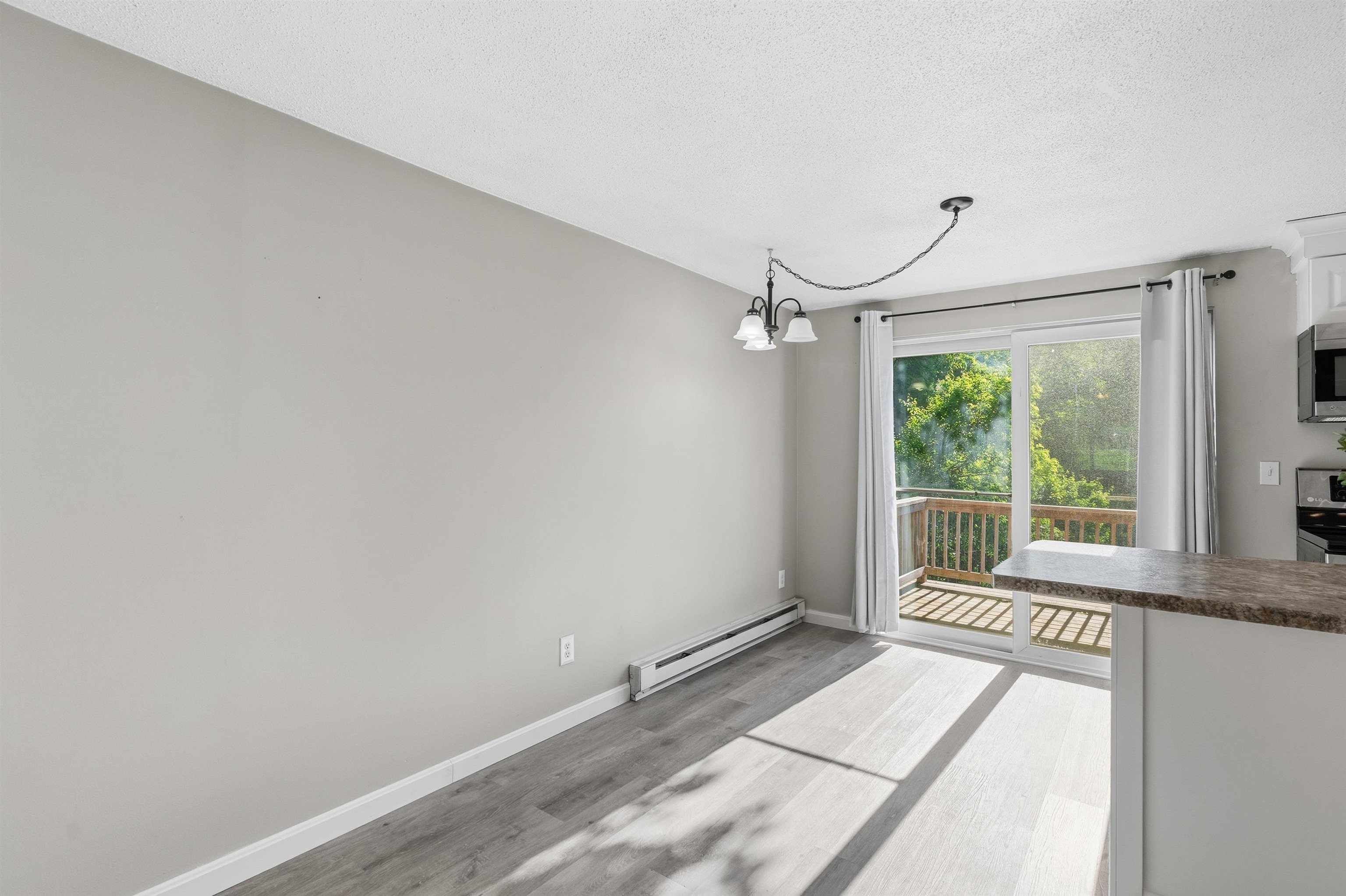 897 Mammoth Road, Unit 8 Manchester, NH 03104 - Photo 8 of 48