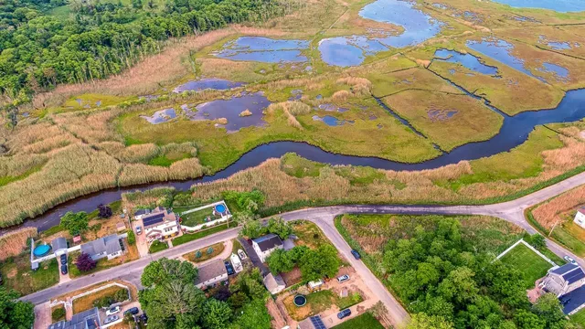 a view of an outdoor space