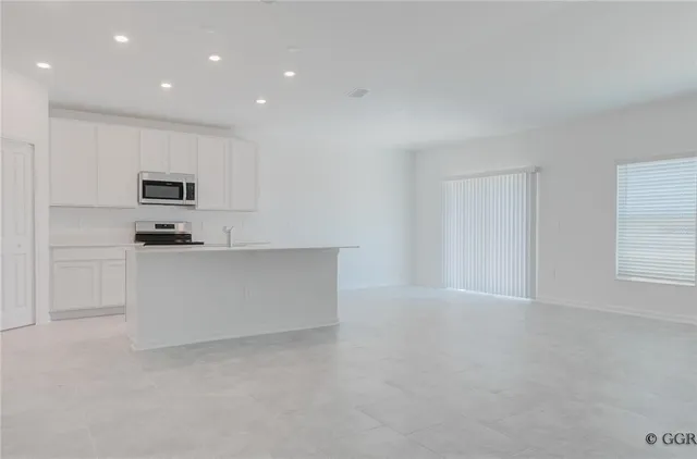 $2,500 | 5011 Worchester Drive, Kissimmee, FL 34746