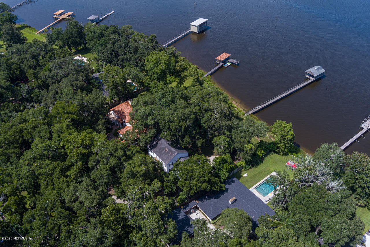 5015 River Point Road Jacksonville, FL 32207 - Photo 43 of 49 an aerial view of a house with a yard