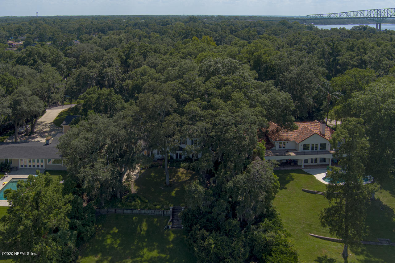 5015 River Point Road Jacksonville, FL 32207 - Photo 49 of 49 an aerial view of a house with a yard