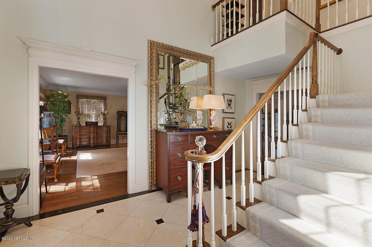 5015 River Point Road Jacksonville, FL 32207 - Photo 8 of 49 a view of entryway and hall