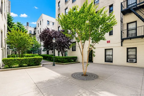 $259,000 | 21-15 33rd Street, Unit 4 | Astoria