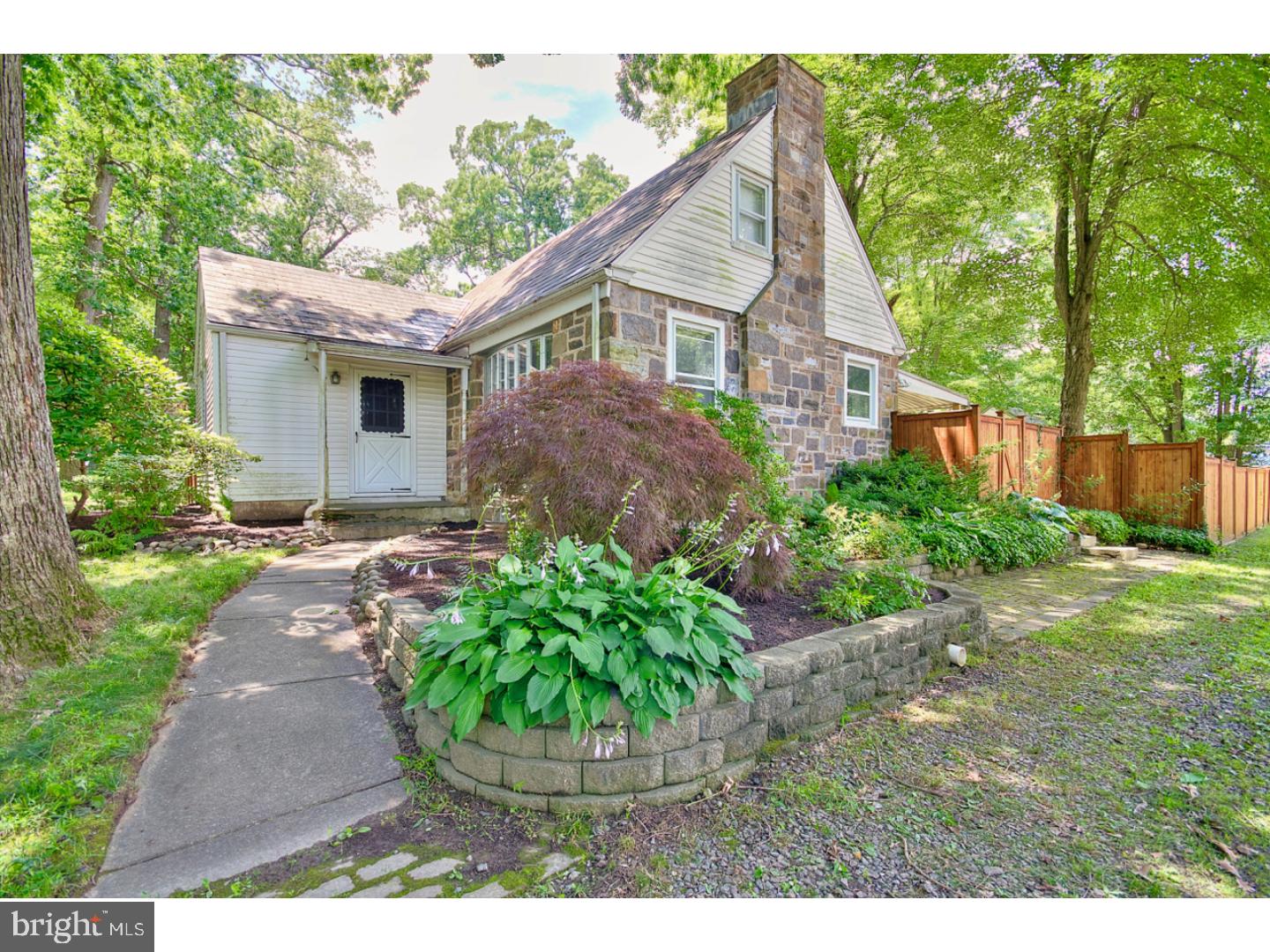 2030 Edge Hill Road Huntingdon Valley, PA 19006 - Photo 1 of 14 Gallery Image 1