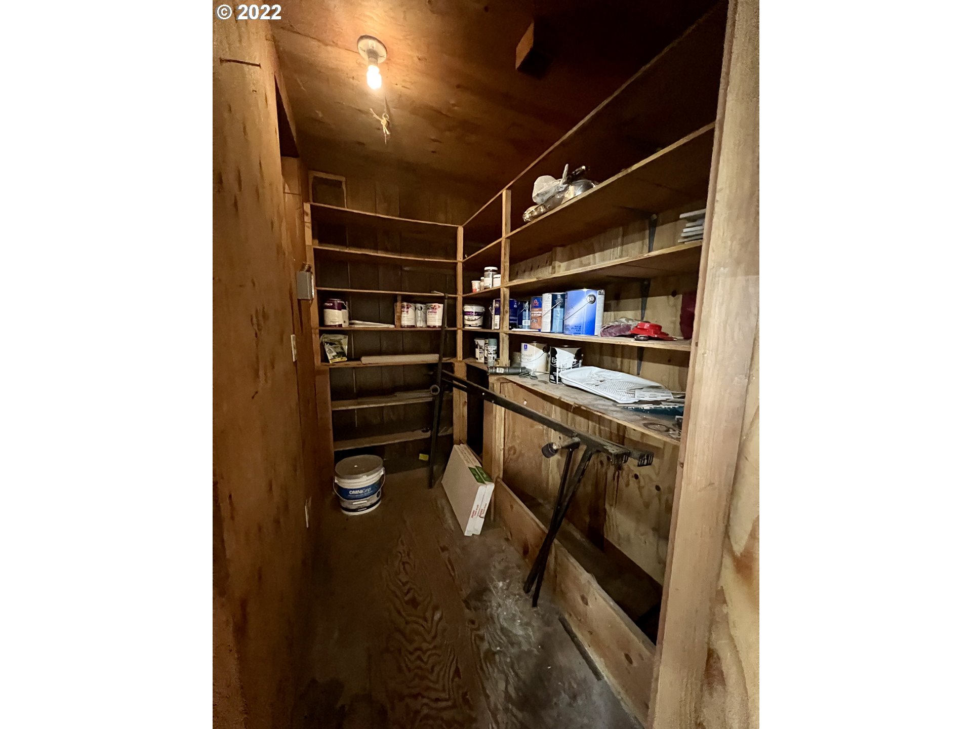 620 Highway 11 Pendleton, OR 97801 - Photo 25 of 26 a view of storage and utility room
