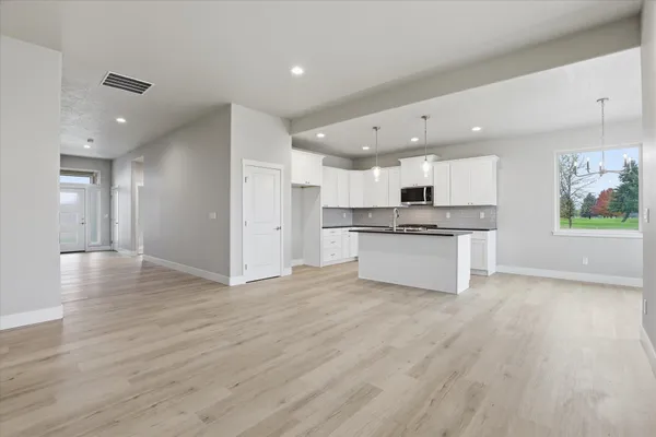 $505,850 | 19 North Country Club Drive, Unit 19, Deer Park, WA 99006