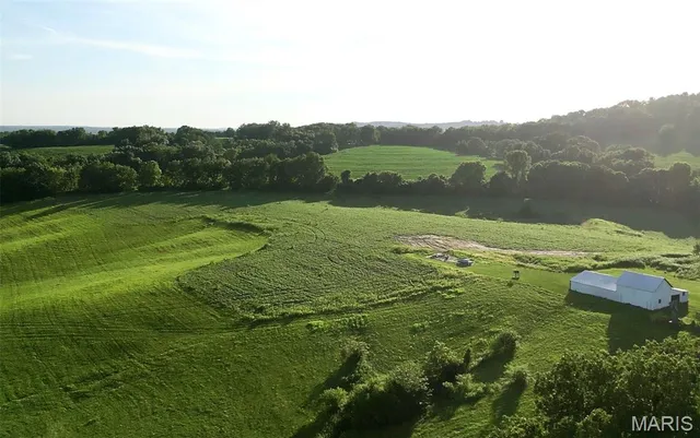 $1,097,250 | 79 Unincorporated Mo 63353, Louisiana, MO 63353